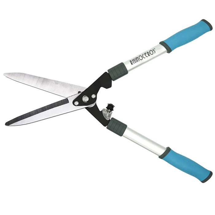 L'ús d'eines de jardí: tisores de branques altes i serres de branques altes