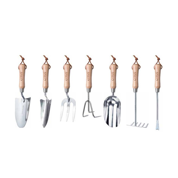 Eines de jardí fetes a mà