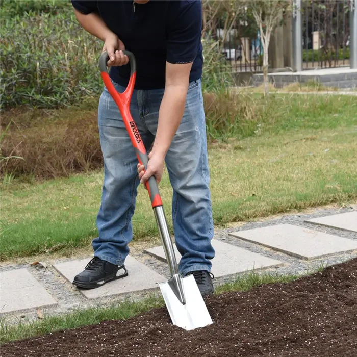 Inox vs carboni: escollir eines de jardí