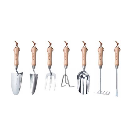 Eines de jardí fetes a mà